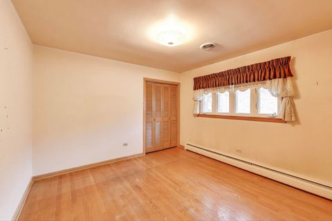 Tiny photo for 4900 N Ridgewood Avenue, Norridge, IL 60706 (MLS # 12494952)