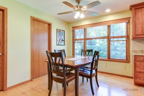 Tiny photo for 291 Hunter Court, Vernon Hills, IL 60061 (MLS # 12480696)
