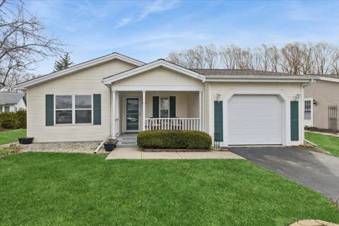 Photo of 1810 Paddock Court, Grayslake, IL 60030 (MLS # 12740106)