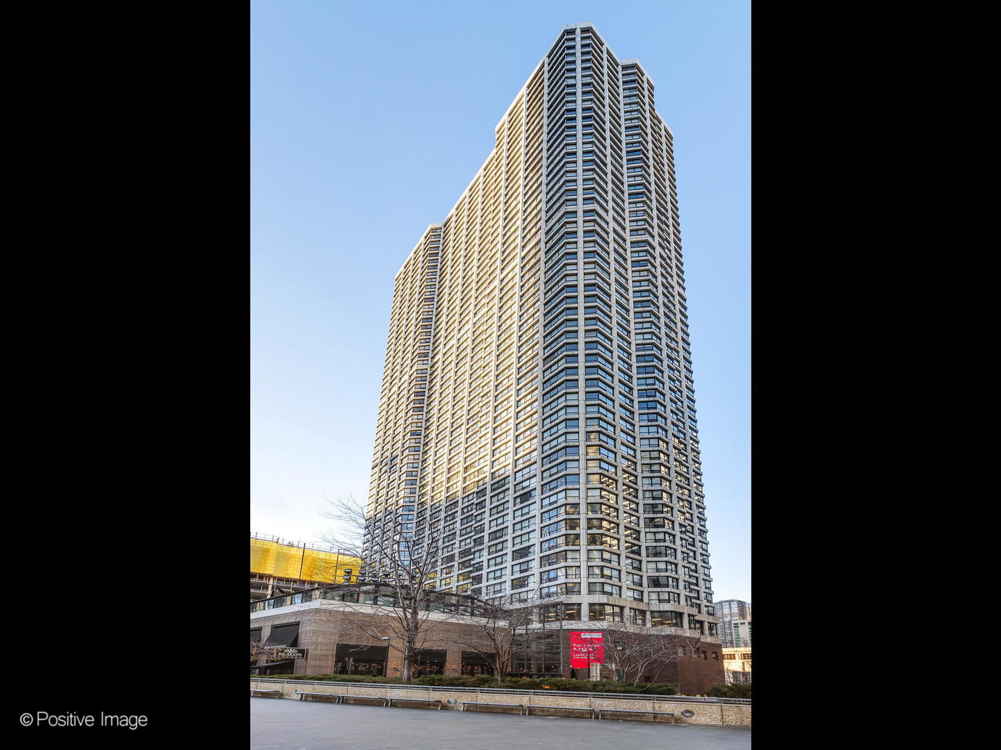 405 N Wabash Avenue 2901