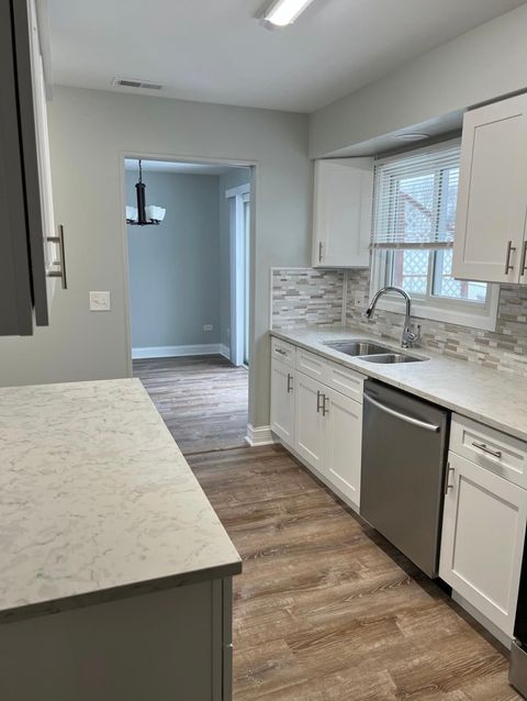 Tiny photo for 528 Surf Court, Wheeling, IL 60090 (MLS # 12528671)