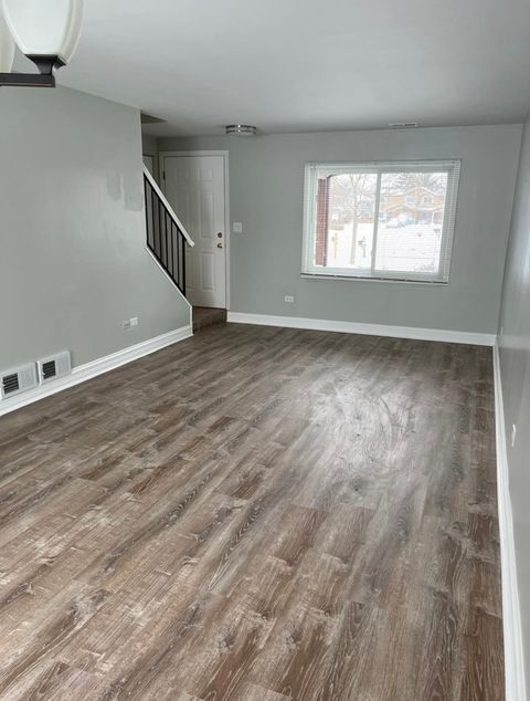 Tiny photo for 528 Surf Court, Wheeling, IL 60090 (MLS # 12528671)