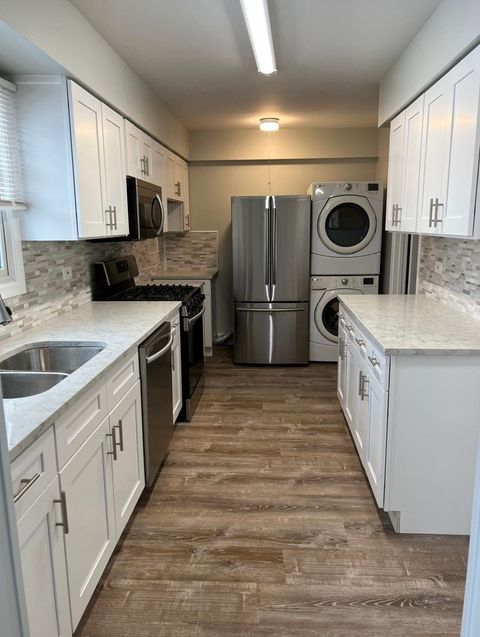 Tiny photo for 528 Surf Court, Wheeling, IL 60090 (MLS # 12528671)