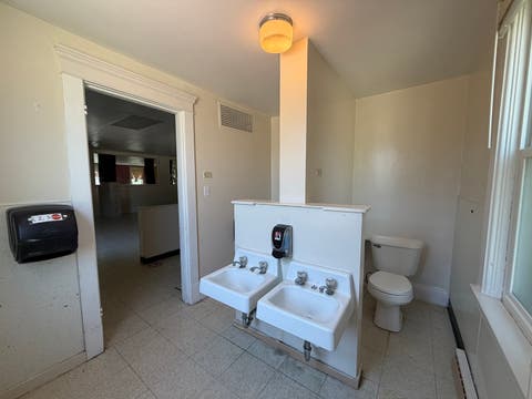 Tiny photo for 537 W Pleasant Street, Freeport, IL 61032 (MLS # 12716387)