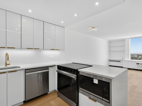 Tiny photo for 1455 N Sandburg Terrace #2403, Chicago, IL 60610 (MLS # 12501331)