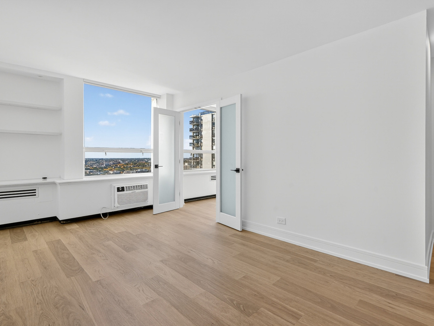 1455 N Sandburg Terrace 2403