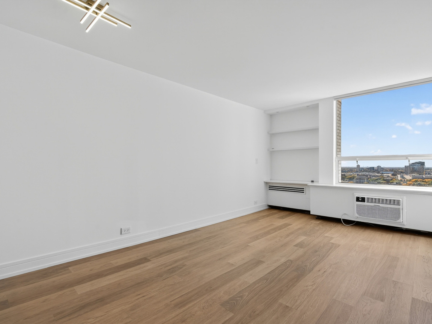 1455 N Sandburg Terrace 2403