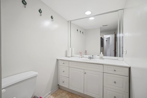 Tiny photo for 5650 N Mason Avenue, Chicago, IL 60646 (MLS # 12771633)