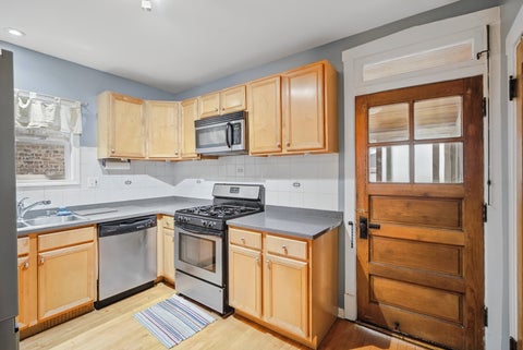 Tiny photo for 5650 N Mason Avenue, Chicago, IL 60646 (MLS # 12771633)