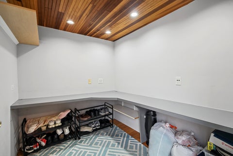 Tiny photo for 5650 N Mason Avenue, Chicago, IL 60646 (MLS # 12771633)