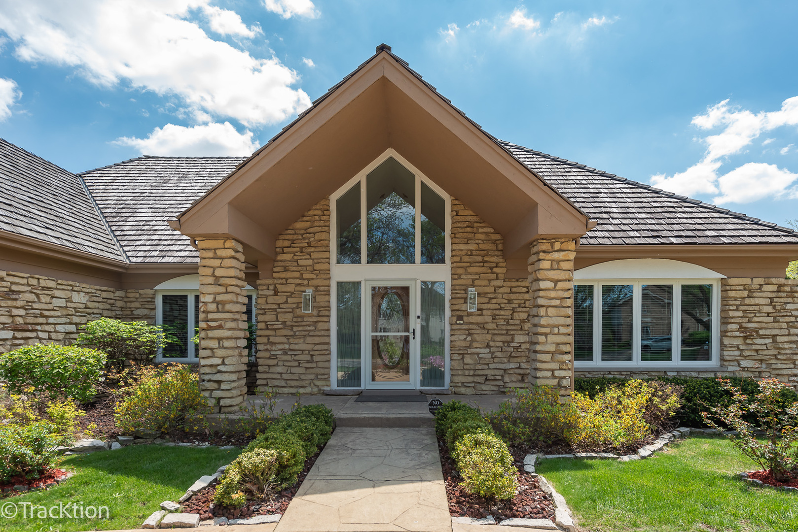 609 Ridgewood Court