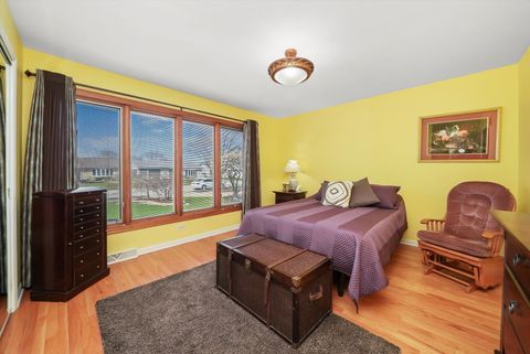 Tiny photo for 905 W Palm Drive, Mount Prospect, IL 60056 (MLS # 12410528)