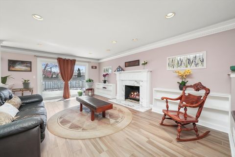 Tiny photo for 905 W Palm Drive, Mount Prospect, IL 60056 (MLS # 12410528)