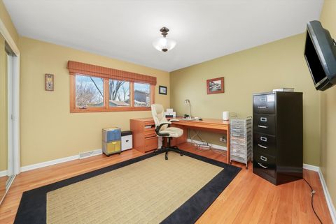 Tiny photo for 905 W Palm Drive, Mount Prospect, IL 60056 (MLS # 12410528)