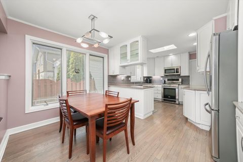 Tiny photo for 905 W Palm Drive, Mount Prospect, IL 60056 (MLS # 12410528)