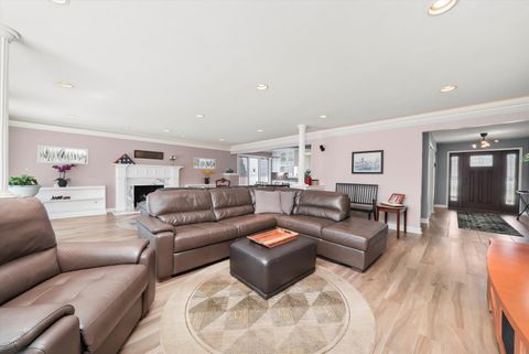 Tiny photo for 905 W Palm Drive, Mount Prospect, IL 60056 (MLS # 12410528)