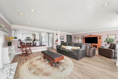 Tiny photo for 905 W Palm Drive, Mount Prospect, IL 60056 (MLS # 12410528)