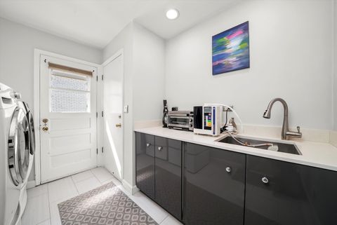 Tiny photo for 905 W Palm Drive, Mount Prospect, IL 60056 (MLS # 12410528)