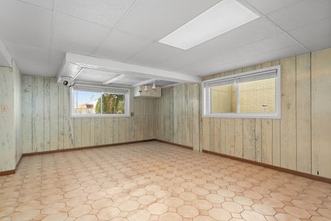 Tiny photo for 2220 S Chestnut Street, Des Plaines, IL 60018 (MLS # 12558436)