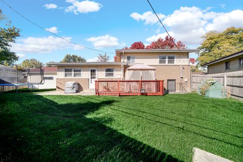 Tiny photo for 420 Carey Court, Chicago Heights, IL 60411 (MLS # 12508066)