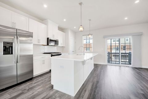 Tiny photo for 10617 Owain Way, Orland Park, IL 60462 (MLS # 12508721)