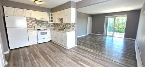 Tiny photo for 2602 E State Street #3A, Burnham, IL 60633 (MLS # 12662221)