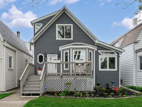 Photo of 4637 W Patterson Avenue, Chicago, IL 60641 (MLS # 12631712)