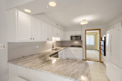 Tiny photo for 2630 Somerset Drive, Westchester, IL 60154 (MLS # 12691183)