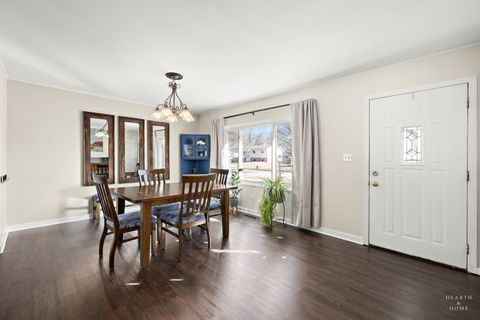 Tiny photo for 934 Nottingham Lane, Crystal Lake, IL 60014 (MLS # 12555547)