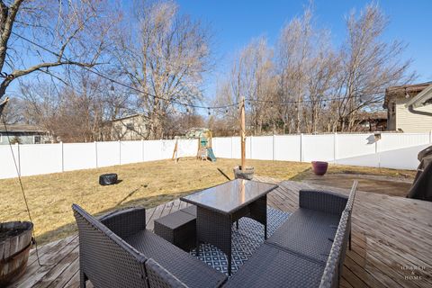 Tiny photo for 934 Nottingham Lane, Crystal Lake, IL 60014 (MLS # 12555547)