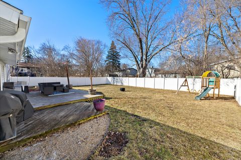 Tiny photo for 934 Nottingham Lane, Crystal Lake, IL 60014 (MLS # 12555547)