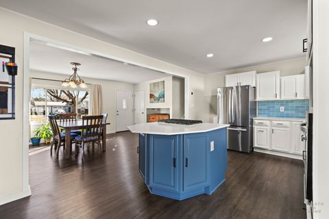 Tiny photo for 934 Nottingham Lane, Crystal Lake, IL 60014 (MLS # 12555547)