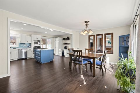 Tiny photo for 934 Nottingham Lane, Crystal Lake, IL 60014 (MLS # 12555547)