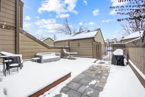 Tiny photo for 122 Aberdeen Court, Geneva, IL 60134 (MLS # 12594950)