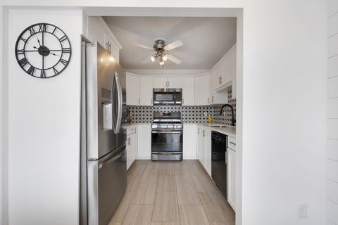 Tiny photo for 122 Aberdeen Court, Geneva, IL 60134 (MLS # 12594950)