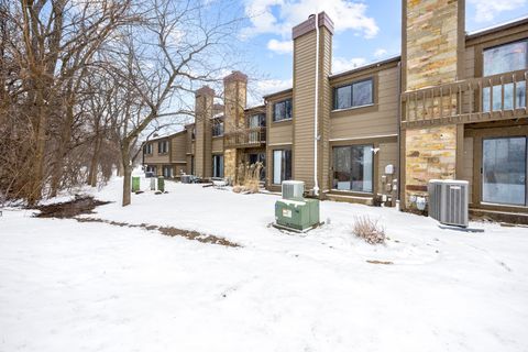 Tiny photo for 122 Aberdeen Court, Geneva, IL 60134 (MLS # 12594950)