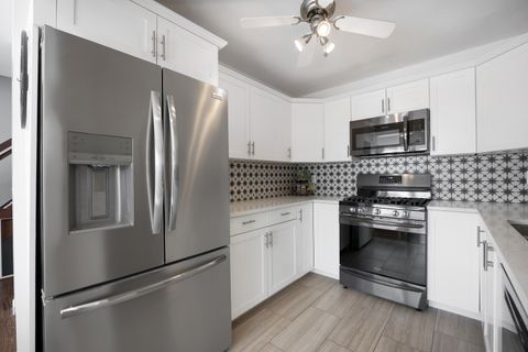 Tiny photo for 122 Aberdeen Court, Geneva, IL 60134 (MLS # 12594950)