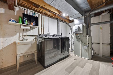 Tiny photo for 122 Aberdeen Court, Geneva, IL 60134 (MLS # 12594950)