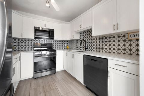 Tiny photo for 122 Aberdeen Court, Geneva, IL 60134 (MLS # 12594950)