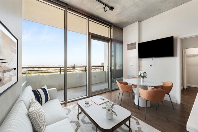 1720 S Michigan Avenue 1712