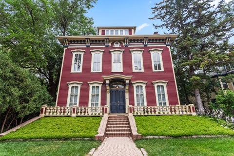 Photo of 1411 Maple Avenue, Evanston, IL 60201 (MLS # 12711585)