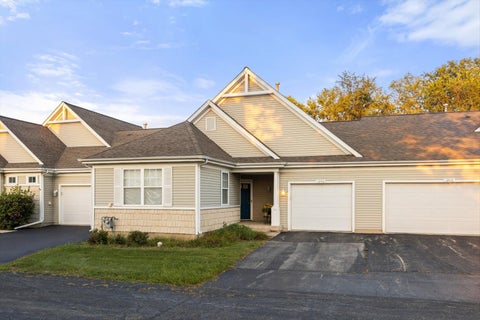 Photo of 1256 LIBERTY PARK Court #1256, Crest Hill, IL 60435 (MLS # 12746992)