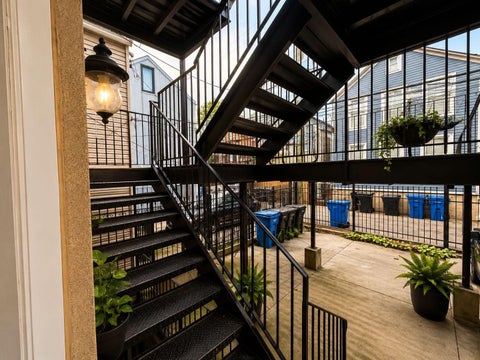 Tiny photo for 1028 W 20th Place #1, Chicago, IL 60608 (MLS # 12681788)