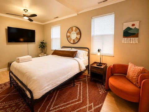 Tiny photo for 1028 W 20th Place #1, Chicago, IL 60608 (MLS # 12681788)