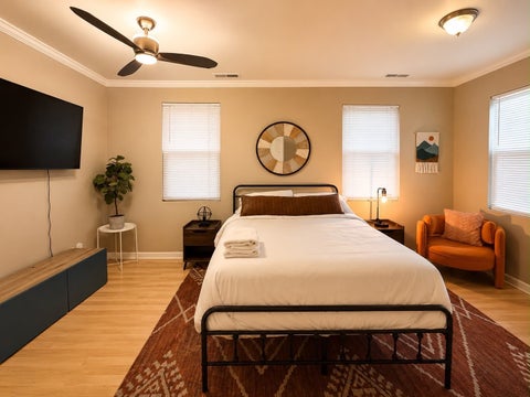 Tiny photo for 1028 W 20th Place #1, Chicago, IL 60608 (MLS # 12681788)