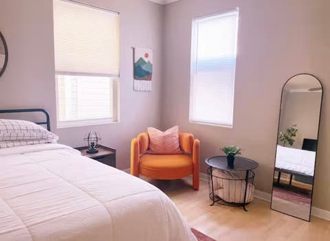 Tiny photo for 1028 W 20th Place #1, Chicago, IL 60608 (MLS # 12681788)