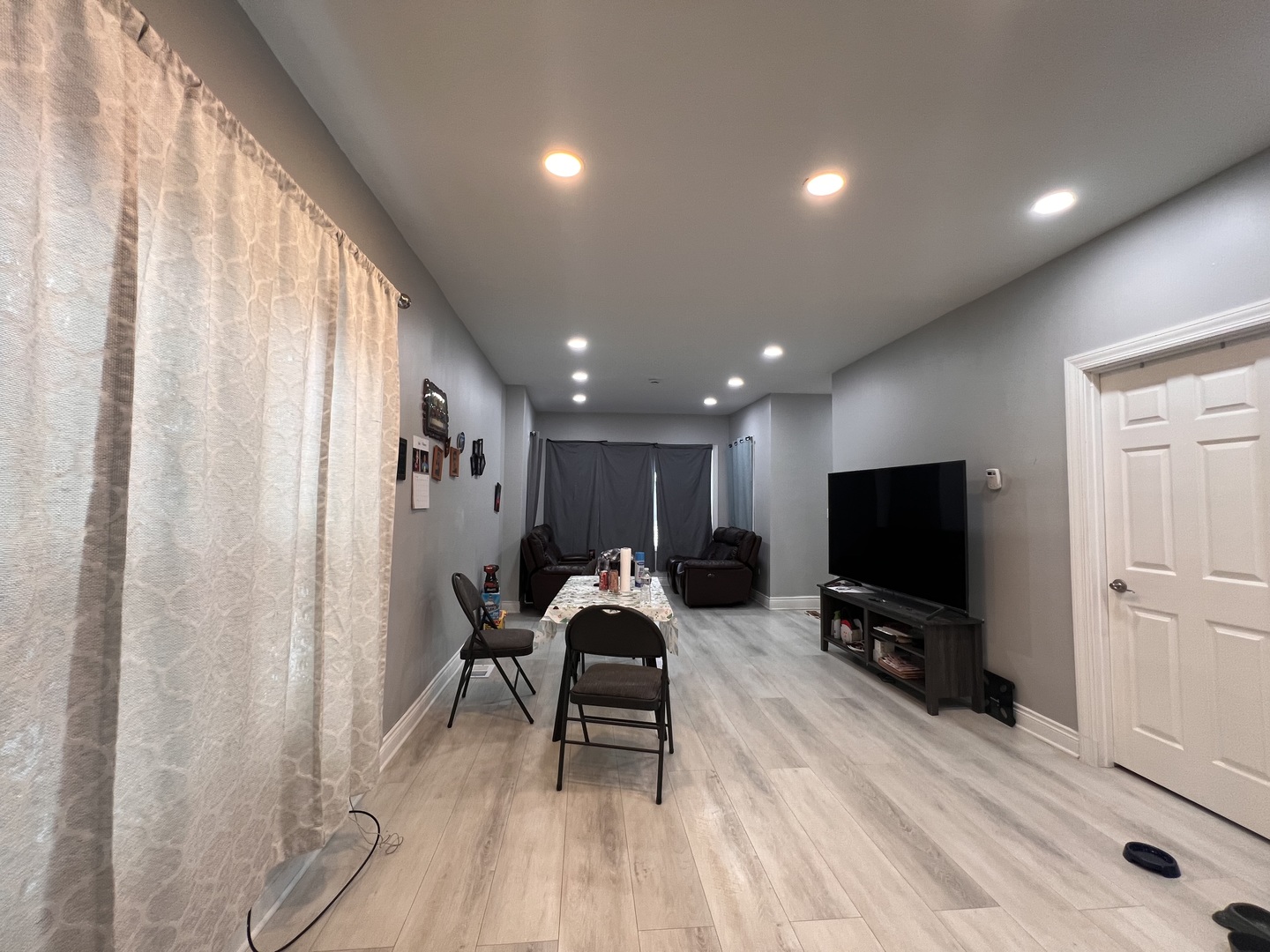 5933 S RICHMOND Street