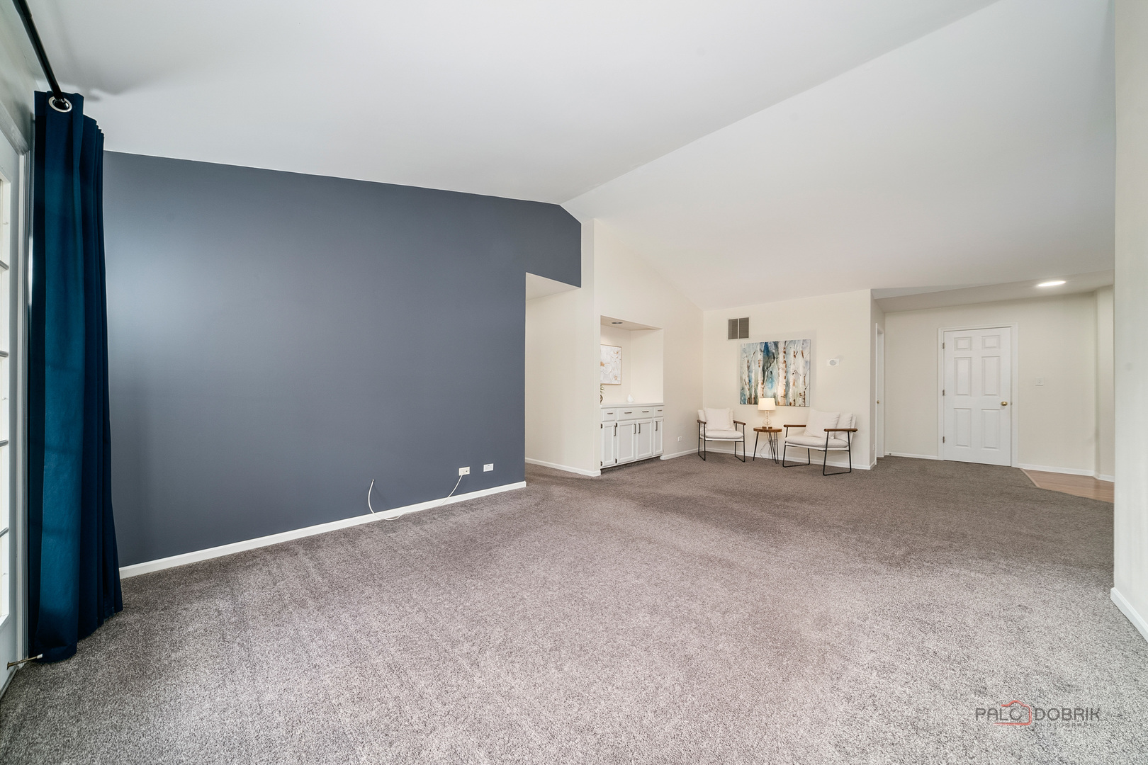 Deerfield, Illinois 60015, United States, 3 Bedrooms Bedrooms, ,2 BathroomsBathrooms,Residential,Active,240379