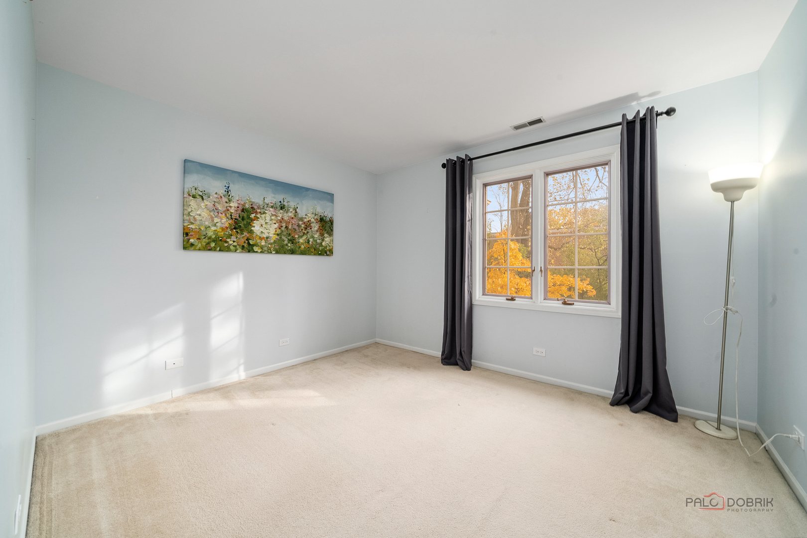 Deerfield, Illinois 60015, United States, 3 Bedrooms Bedrooms, ,2 BathroomsBathrooms,Residential,Active,240379