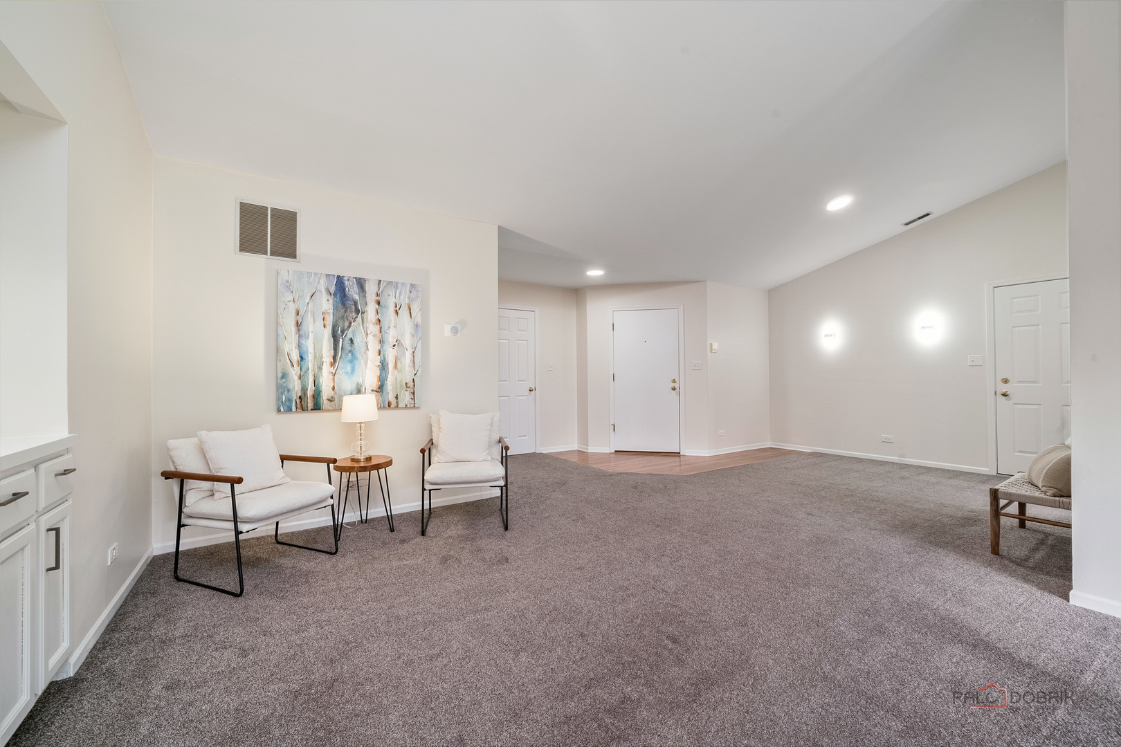 Deerfield, Illinois 60015, United States, 3 Bedrooms Bedrooms, ,2 BathroomsBathrooms,Residential,Active,240379